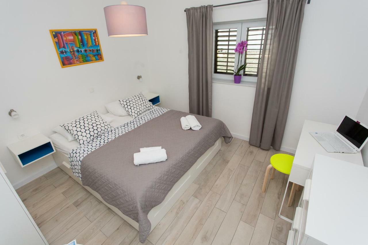 Apartments Pinery Makarska Eksteriør bilde