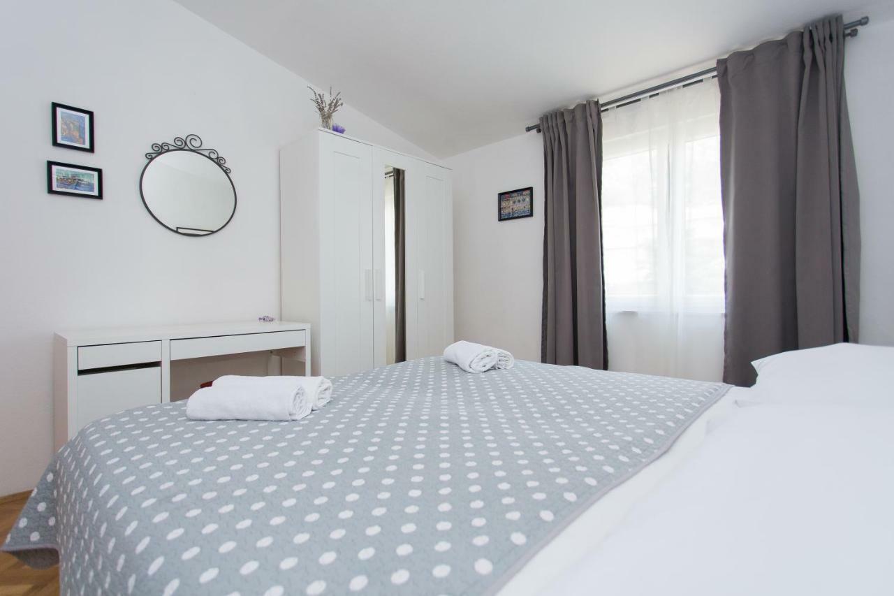 Apartments Pinery Makarska Eksteriør bilde